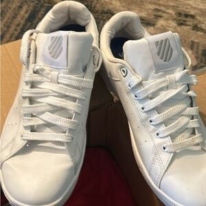 Classic White Men's Sneakers